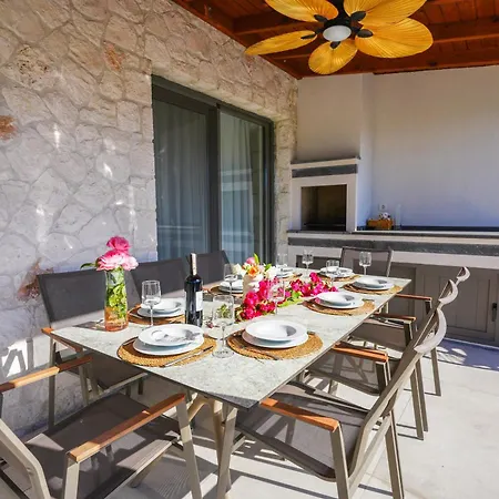 Karsika Villa
